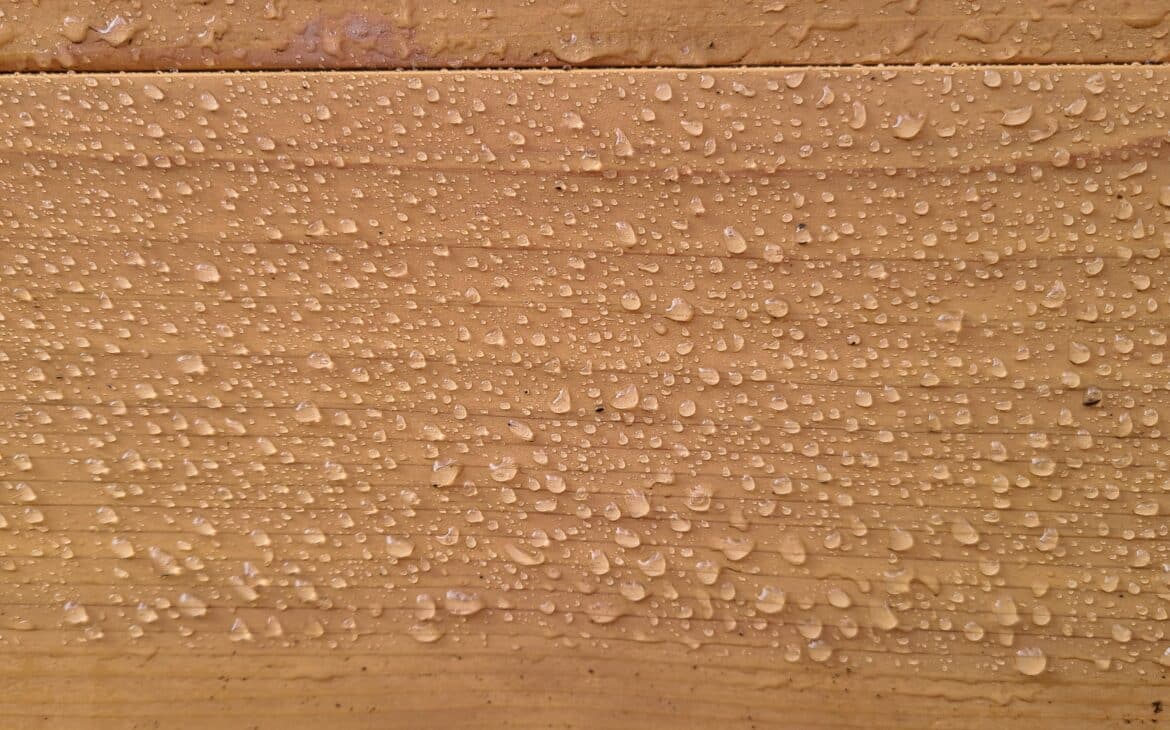 Hydrophobic quality of the Rubio Monocoat Hybrid Wood Protector -Review 